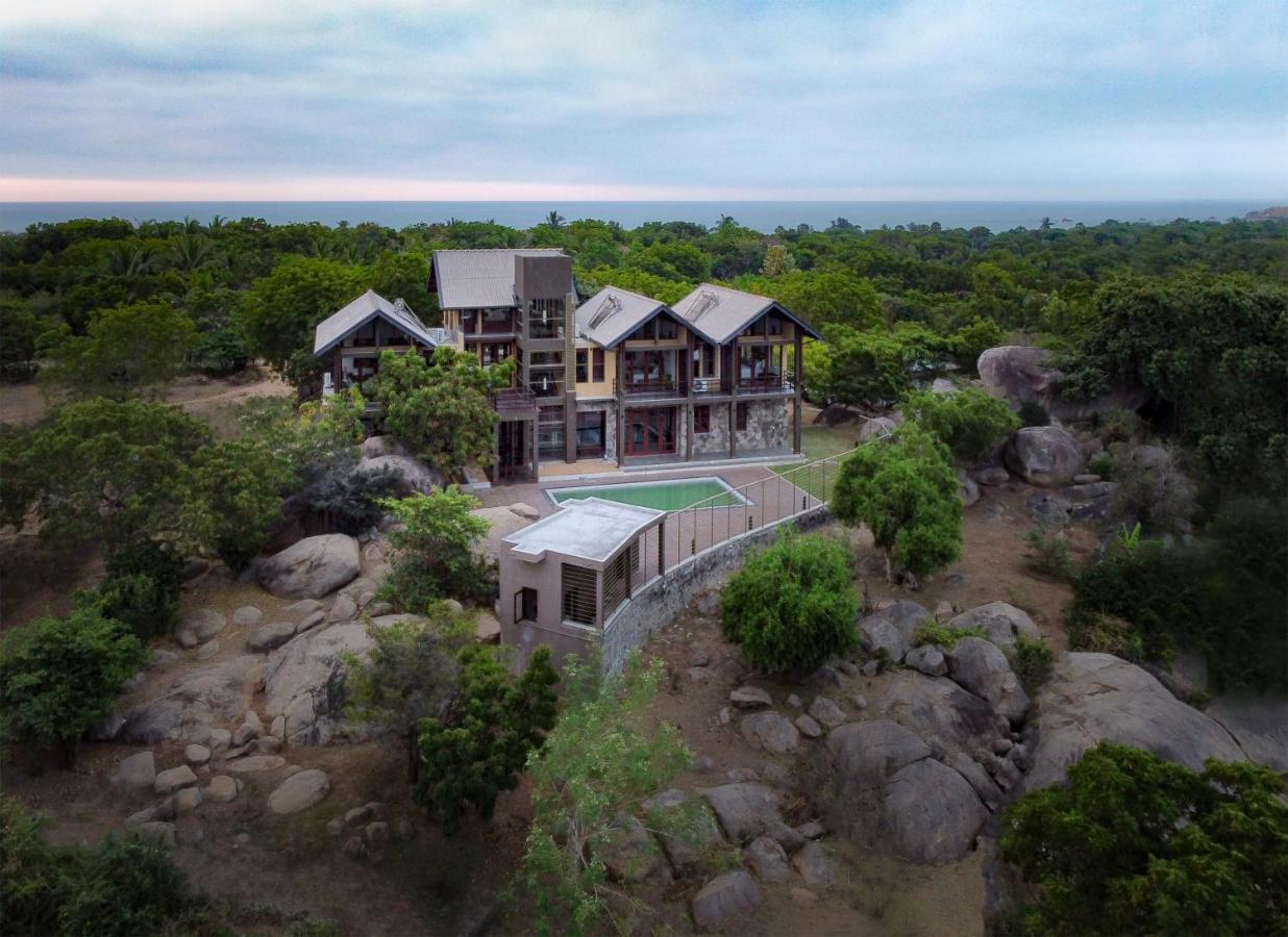 Rock Wild Yala Hotel Exterior photo